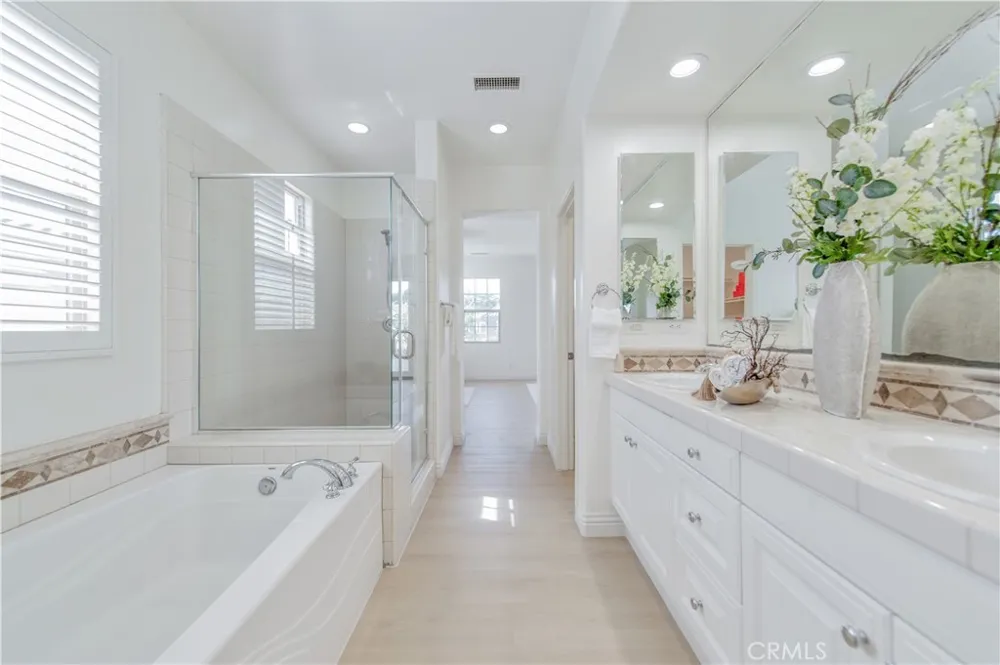 83 Twin Gables Irvine, CA 92620