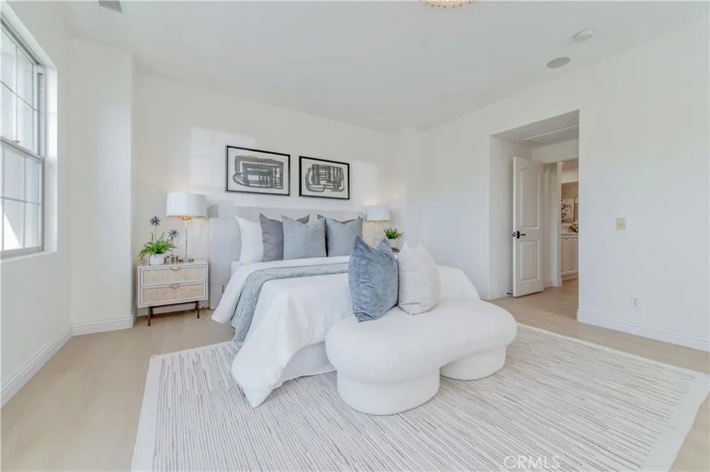 83 Twin Gables Irvine, CA 92620