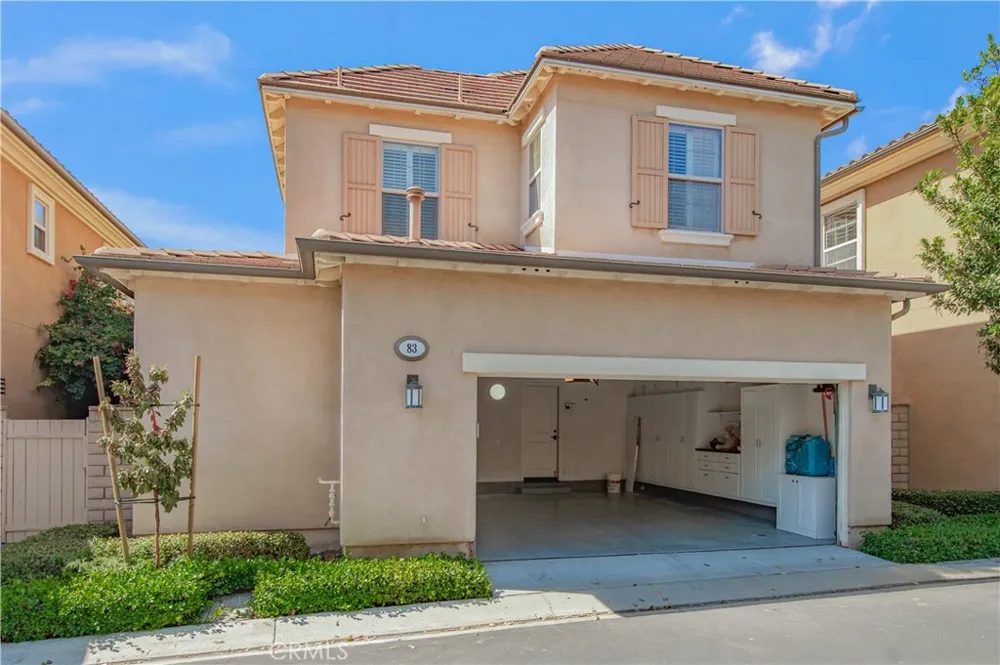 83 Twin Gables Irvine, CA 92620