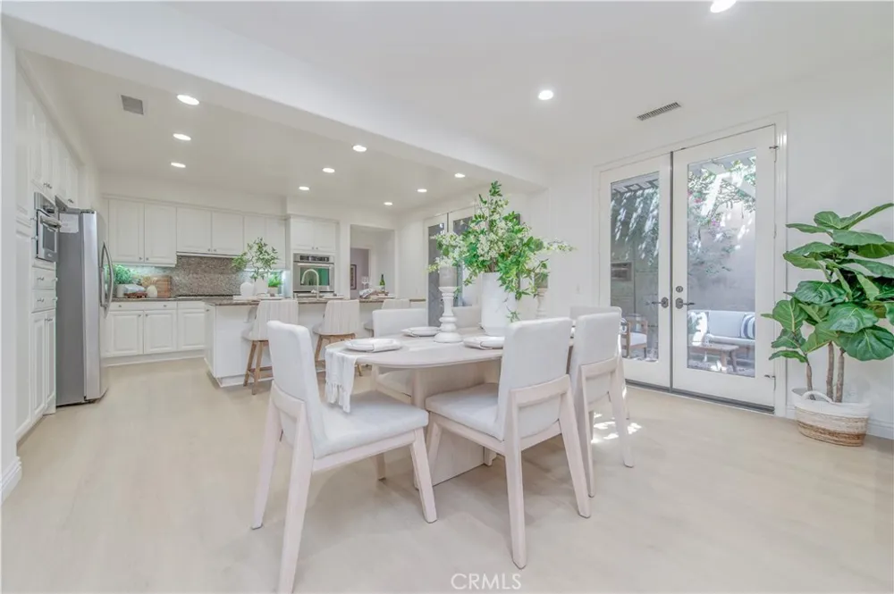 83 Twin Gables Irvine, CA 92620