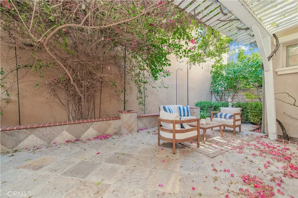 83 Twin Gables Irvine, CA 92620