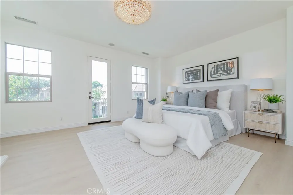 83 Twin Gables Irvine, CA 92620