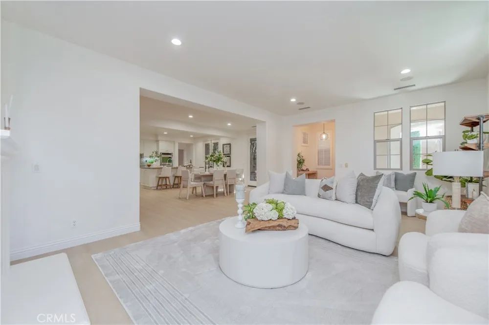 83 Twin Gables Irvine, CA 92620