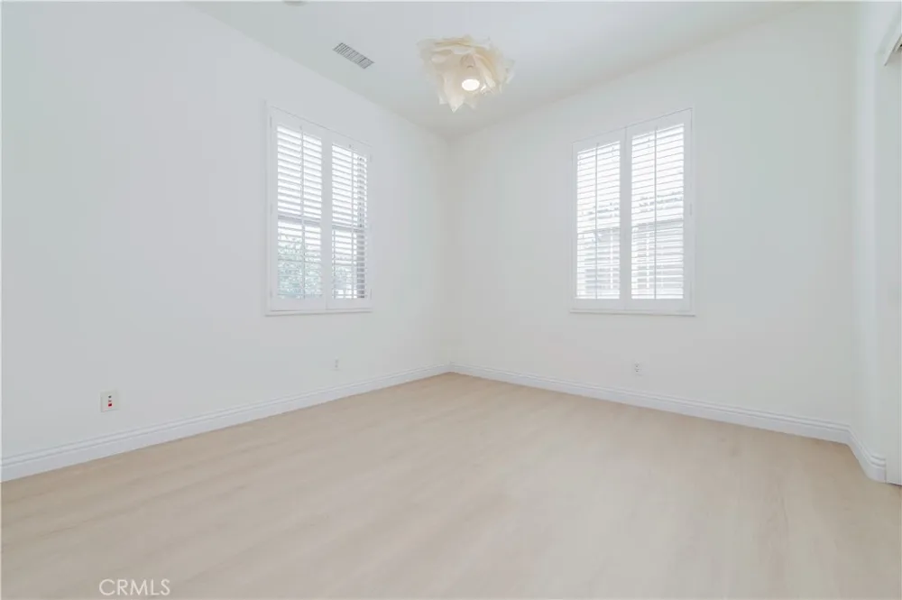 83 Twin Gables Irvine, CA 92620