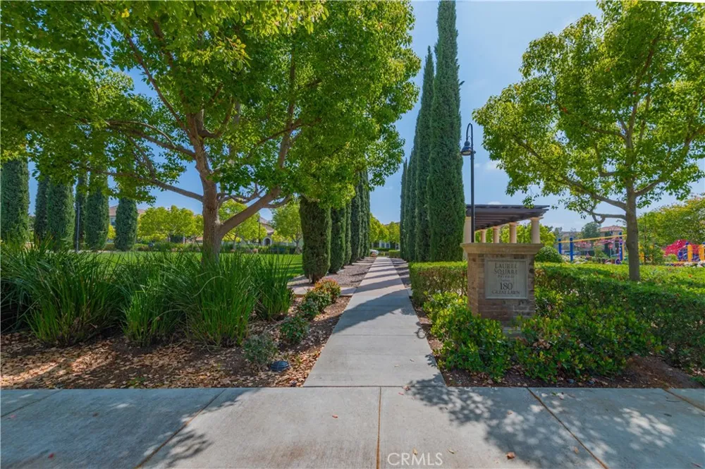 83 Twin Gables Irvine, CA 92620