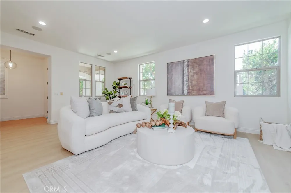 83 Twin Gables Irvine, CA 92620