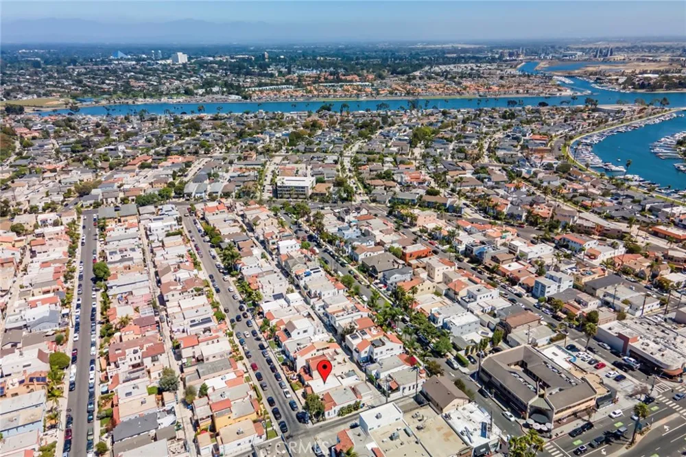 206 La Verne Long Beach, CA 90803
