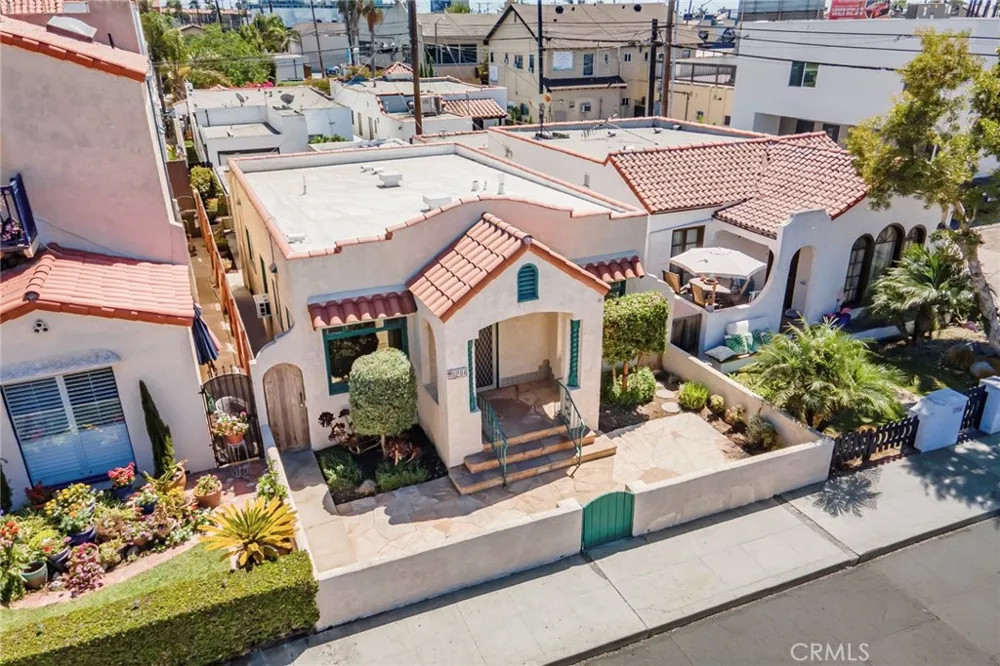 206 La Verne Long Beach, CA 90803