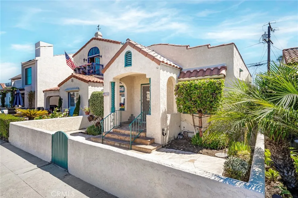 206 La Verne Long Beach, CA 90803