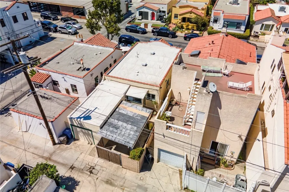 206 La Verne Long Beach, CA 90803