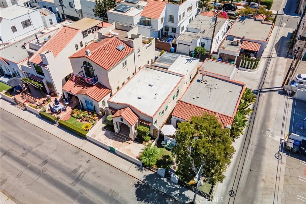 206 La Verne Long Beach, CA 90803
