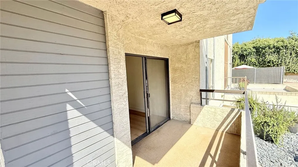 225 Rose Street #104 Burbank, CA 91505