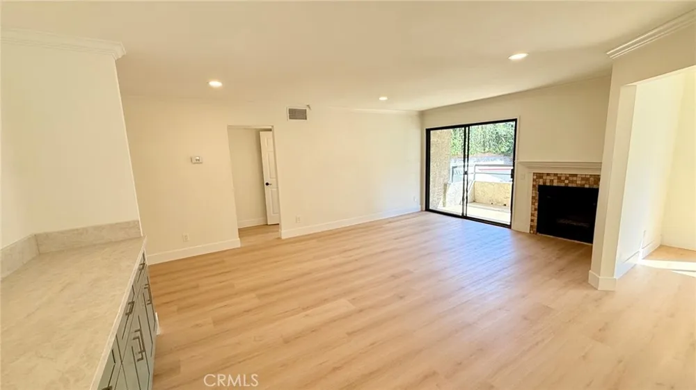 225 Rose Street #104 Burbank, CA 91505