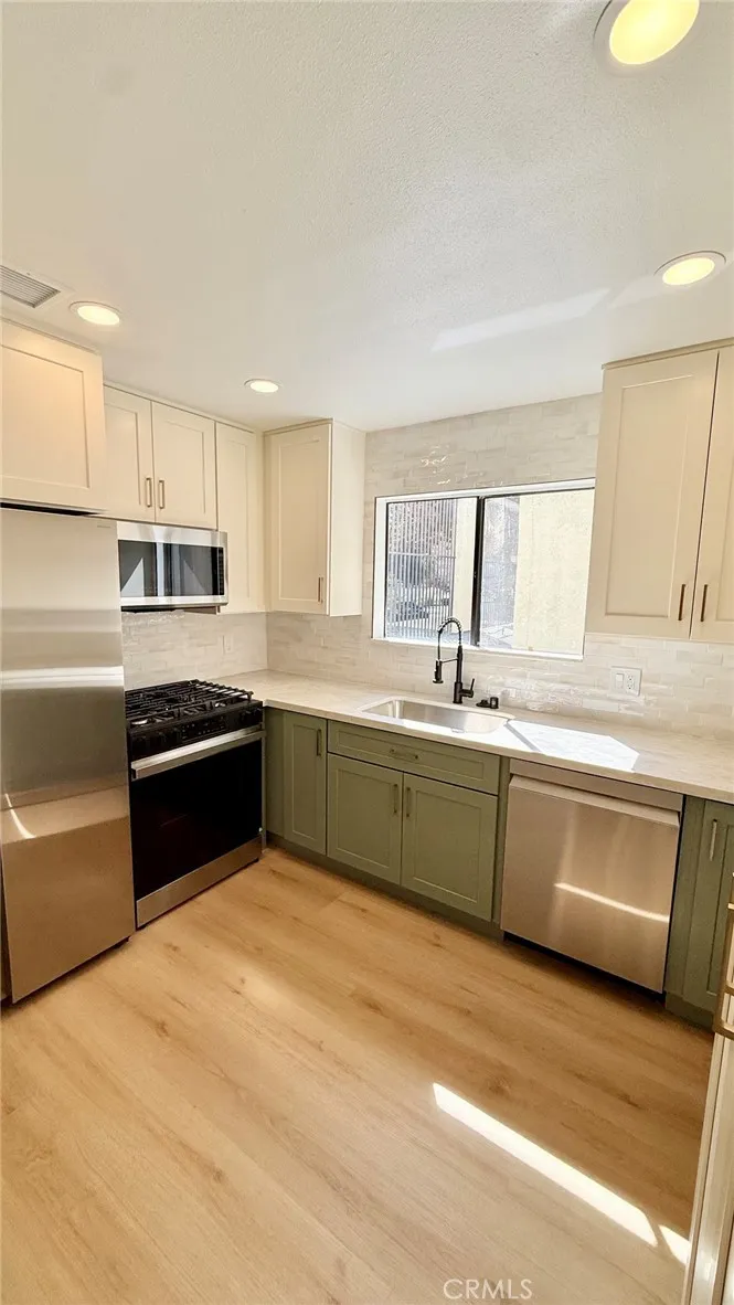 225 Rose Street #104 Burbank, CA 91505