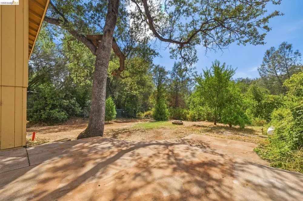 18948 North Drive Jamestown, CA 95327