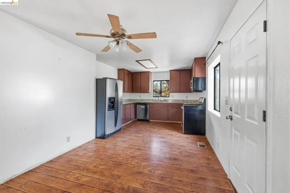 18948 North Drive Jamestown, CA 95327