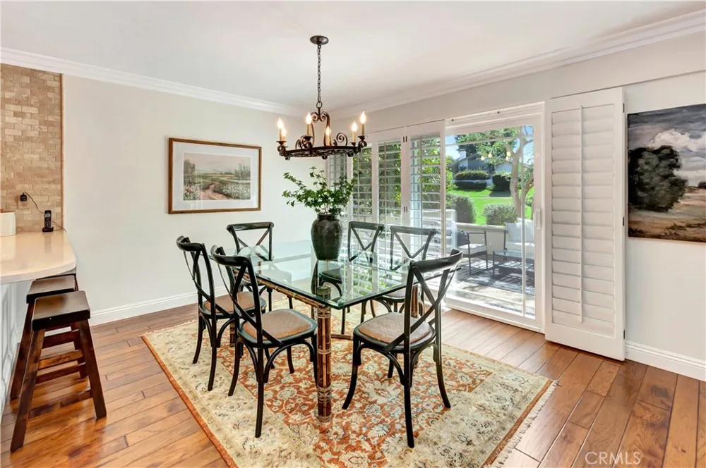 427 Vista Flora Newport Beach, CA 92660