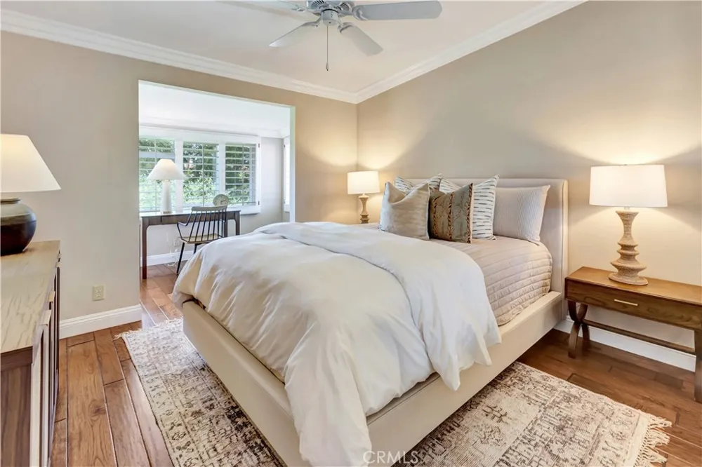 427 Vista Flora Newport Beach, CA 92660