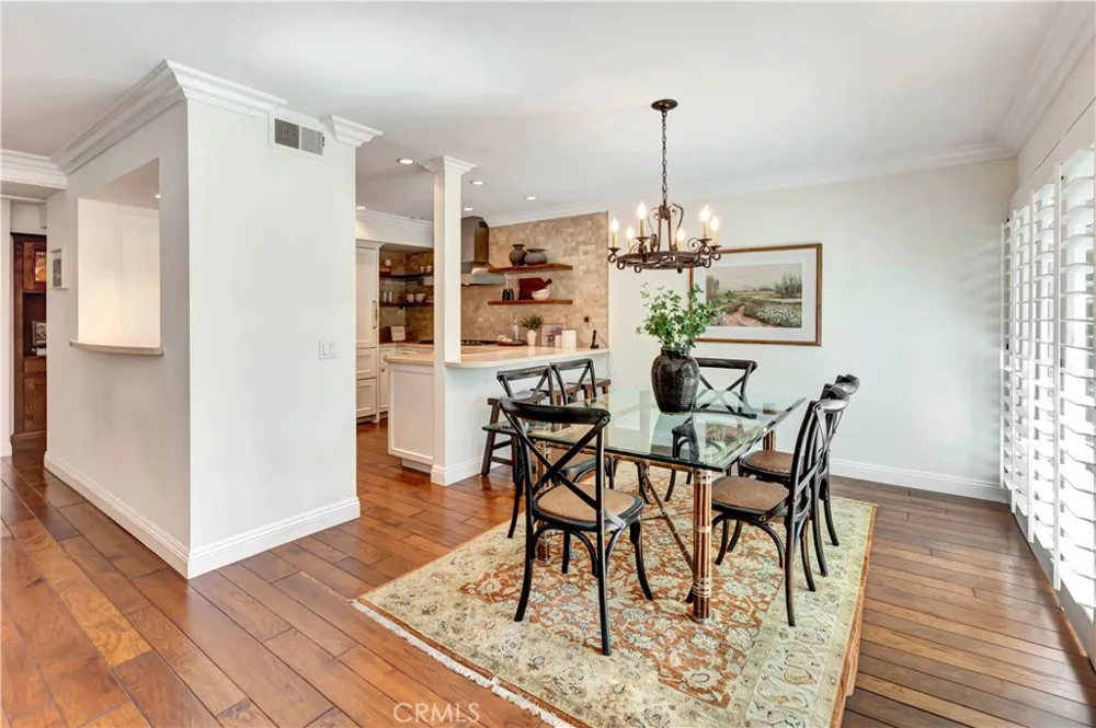 427 Vista Flora Newport Beach, CA 92660