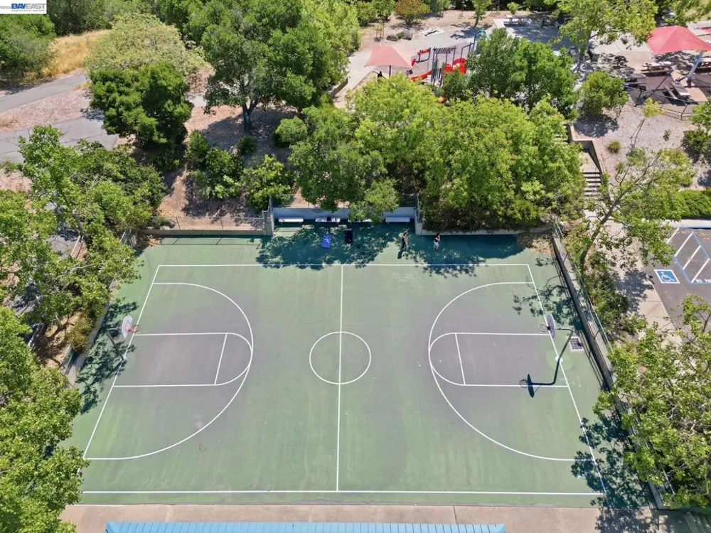 2122 Wilmington Drive Walnut Creek, CA 94596
