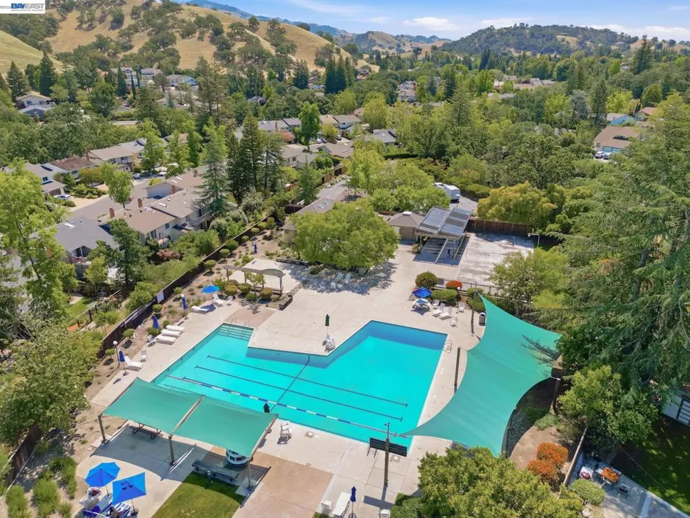 2122 Wilmington Drive Walnut Creek, CA 94596