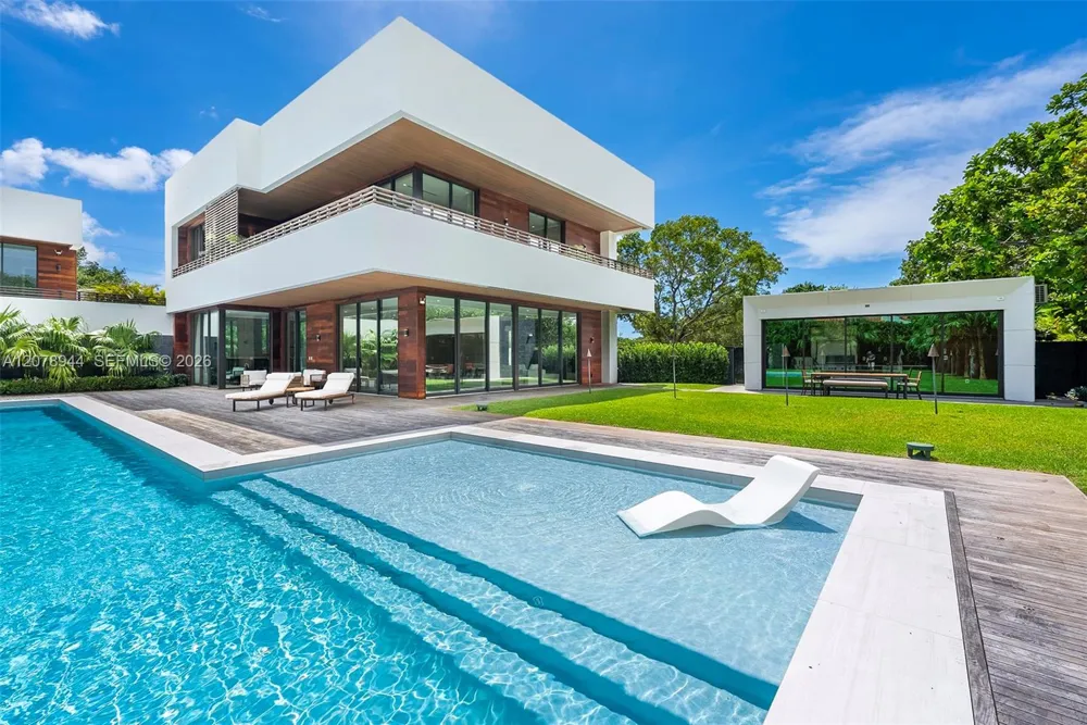 9860 NE 5th Ave Rd Miami Shores, FL 33138