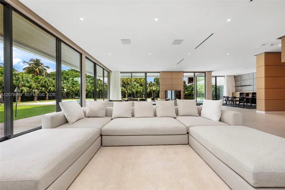 9860 NE 5th Ave Rd Miami Shores, FL 33138