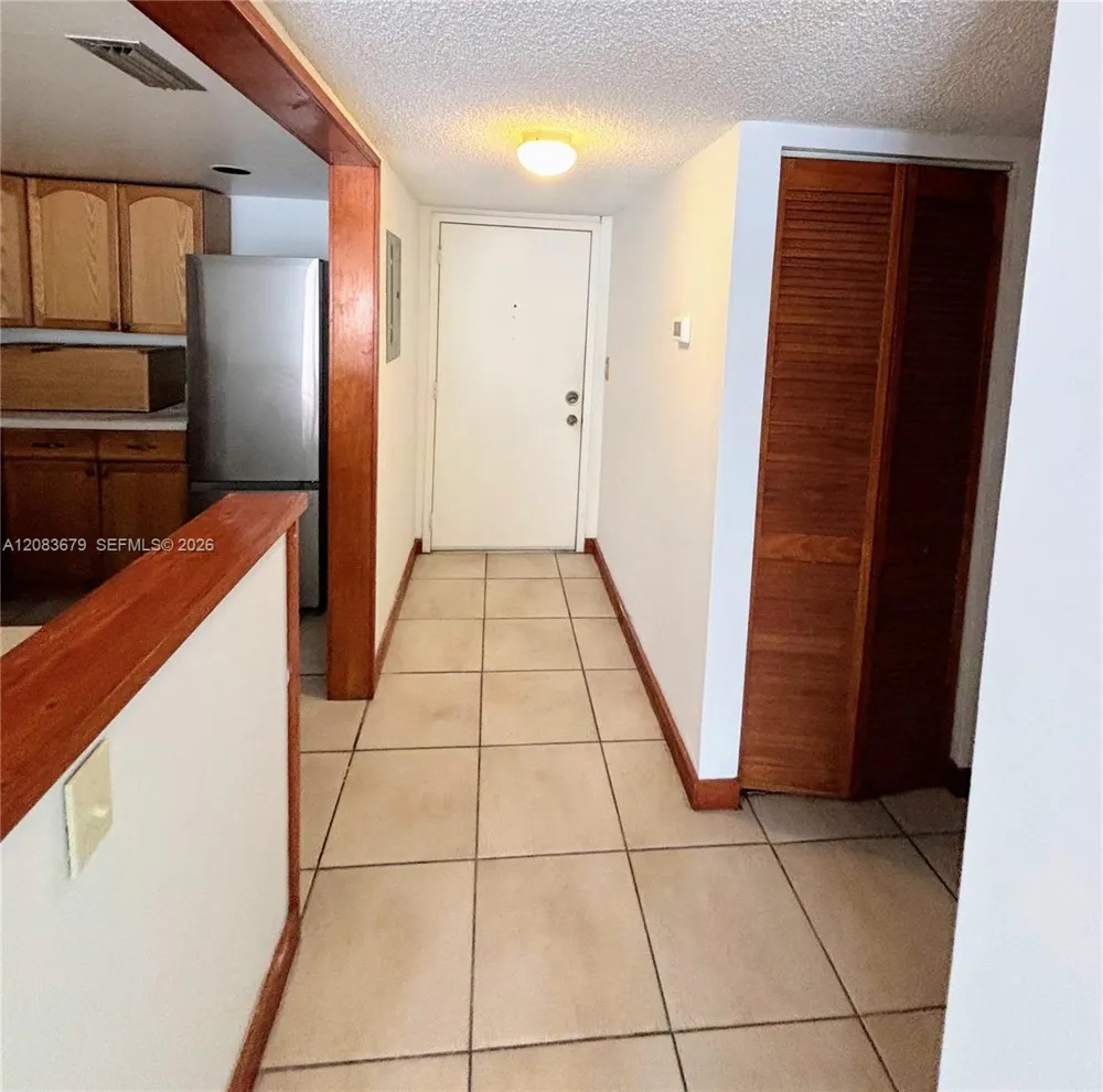 20860 San Simeon Way #303-6 Miami, FL 33179