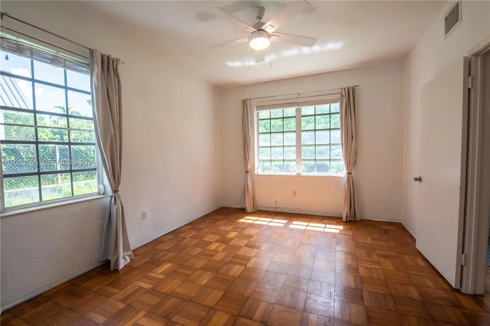 85 S Hibiscus Dr Miami Beach, FL 33139