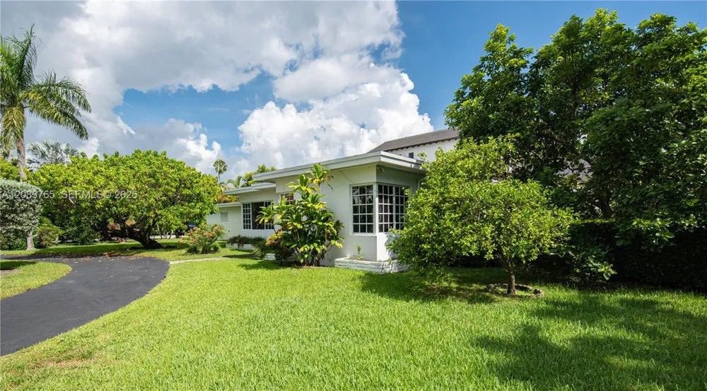 85 S Hibiscus Dr Miami Beach, FL 33139