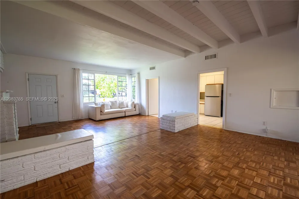 85 S Hibiscus Dr Miami Beach, FL 33139