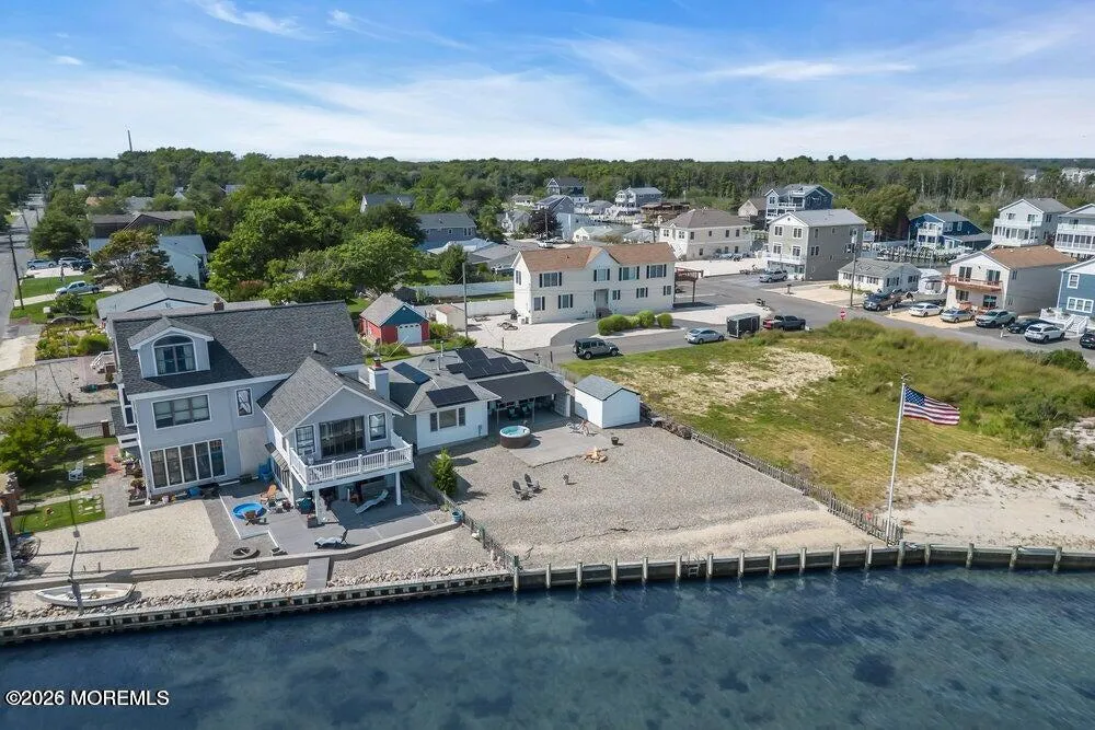 4 Pirate Drive Waretown, NJ 08758