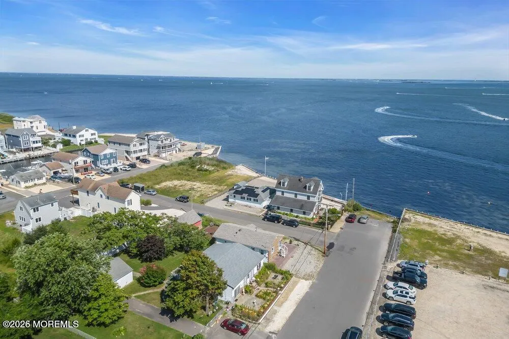 4 Pirate Drive Waretown, NJ 08758