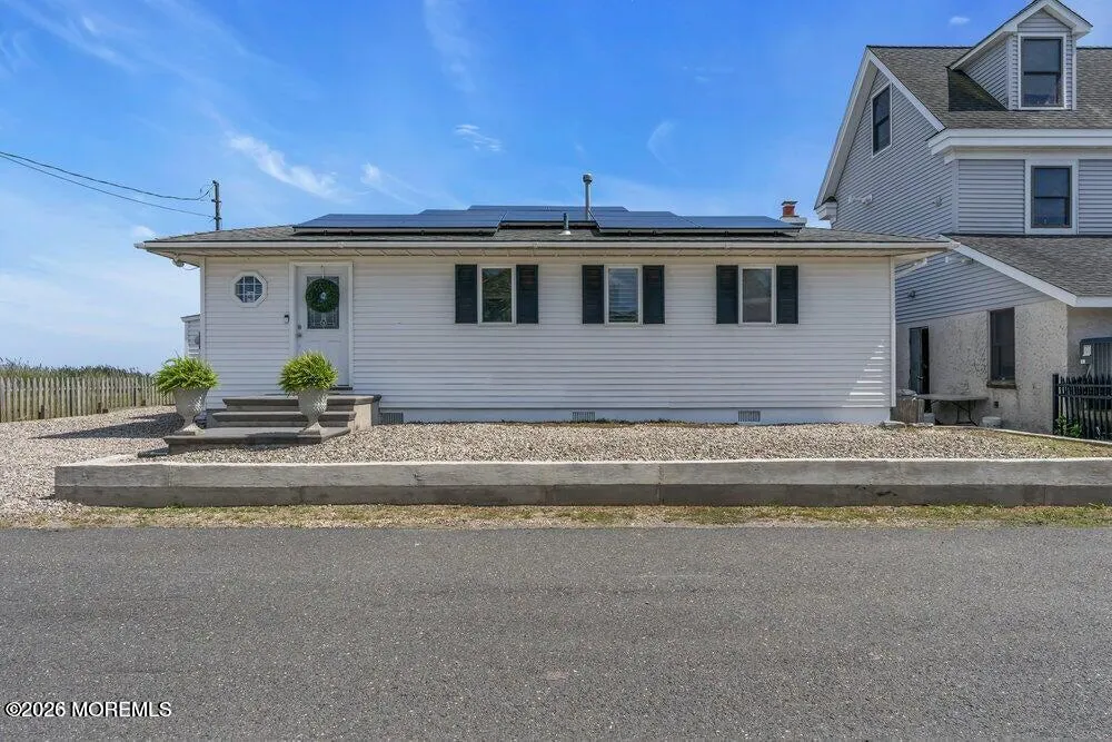 4 Pirate Drive Waretown, NJ 08758