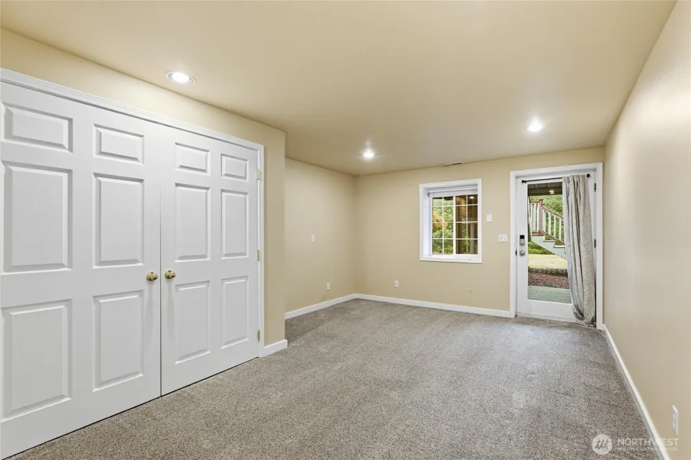 22525 141st Avenue SE Kent, WA 98042