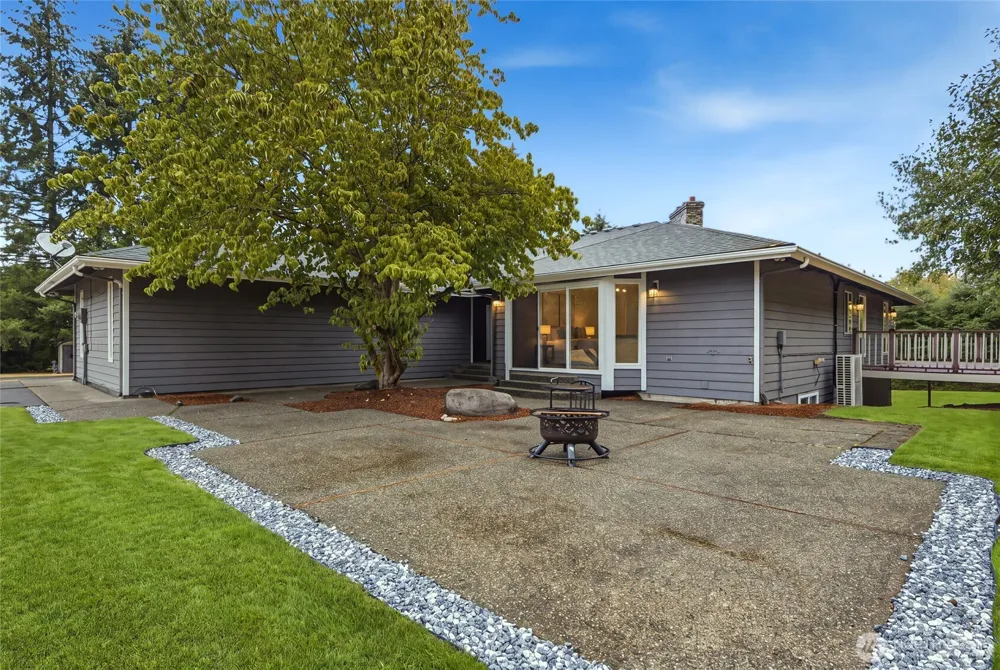22525 141st Avenue SE Kent, WA 98042