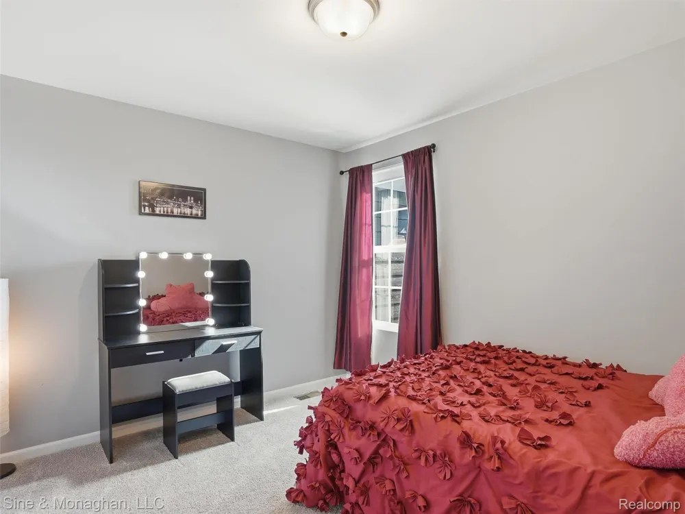 24827 Ivy Novi City, MI 48375