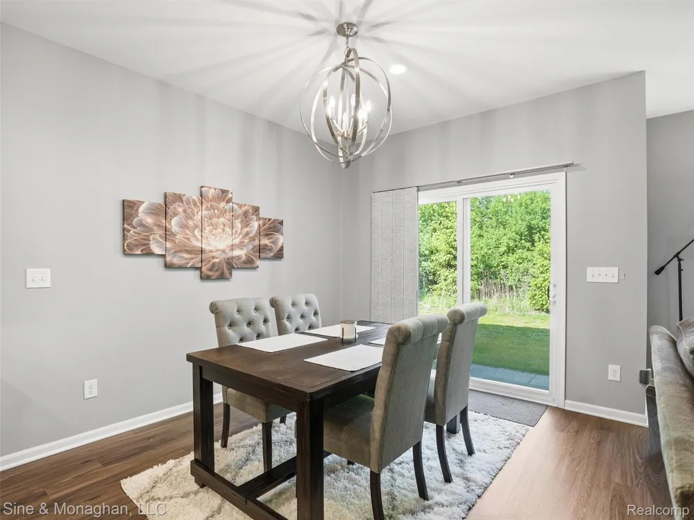 24827 Ivy Novi City, MI 48375