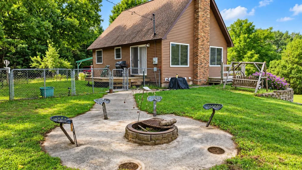 5525 W 18 1/2 ROAD Antioch Township, MI 49668