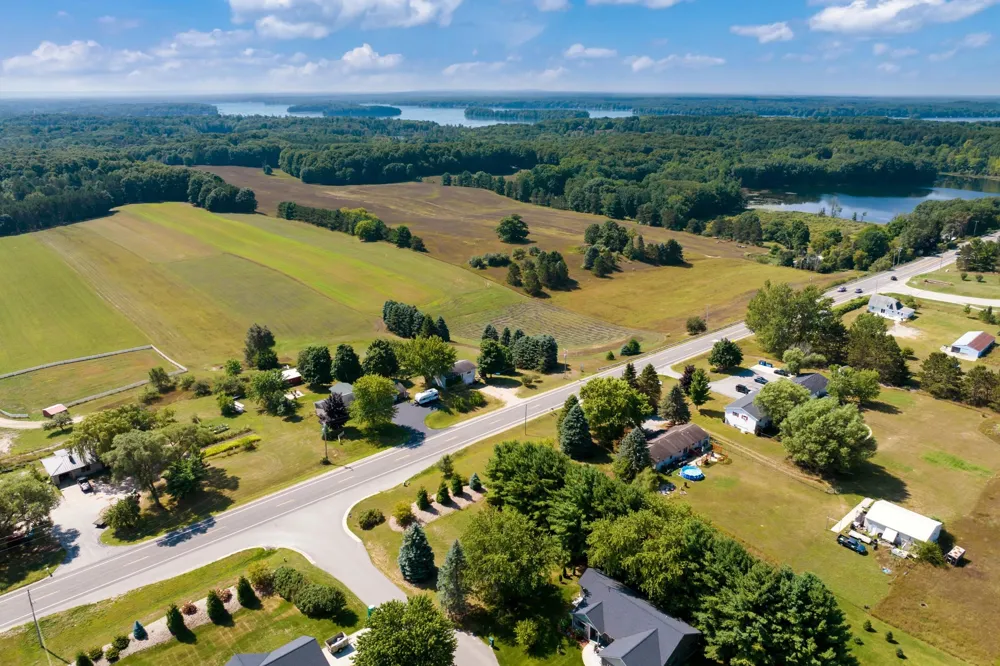 4029 Center Farm Lane Long Lake Township, MI 49685