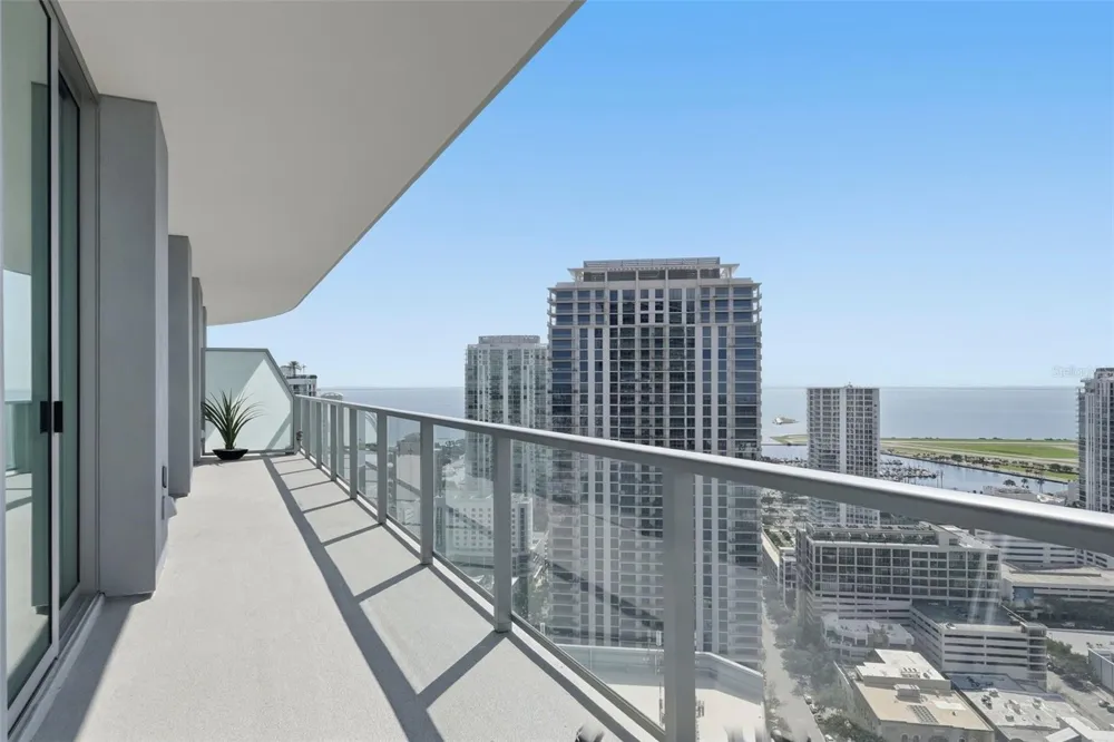 400 CENTRAL AVENUE #3306 St Petersburg, FL 33701