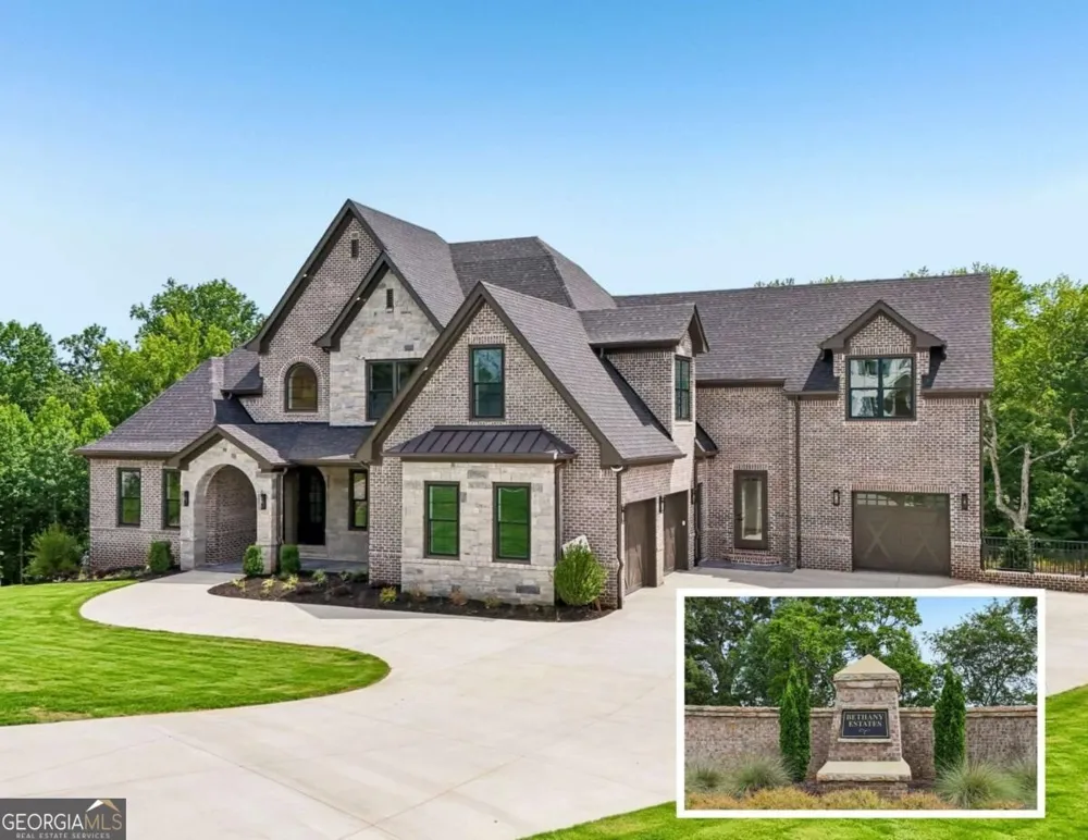 6222 Bridgewood Dr Buford, GA 30518