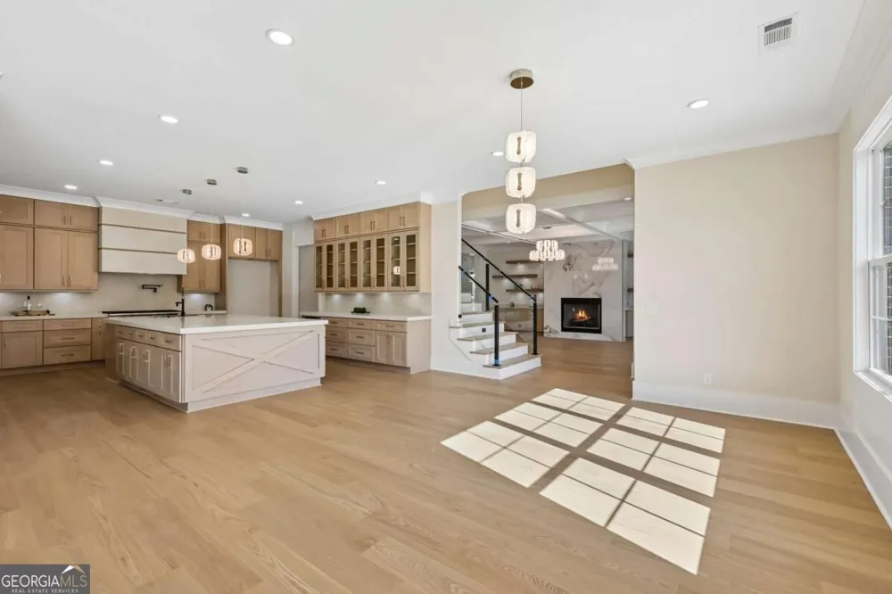 6222 Bridgewood Dr Buford, GA 30518