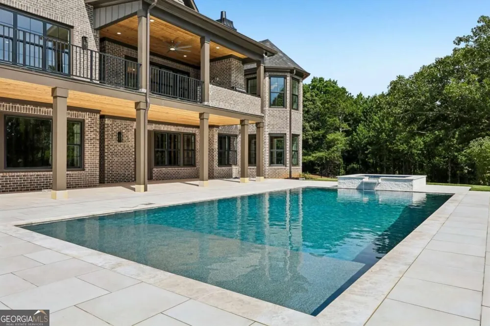 6222 Bridgewood Dr Buford, GA 30518