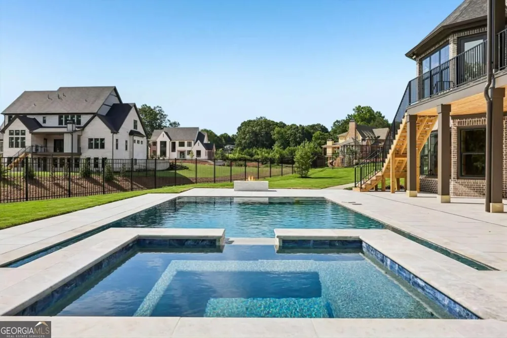 6222 Bridgewood Dr Buford, GA 30518