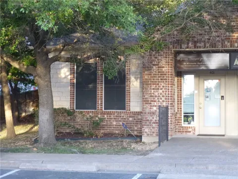 15901 Central Commerce Drive #401
