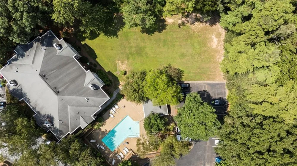 611 Barrington Hills Drive Sandy Springs, GA 30350