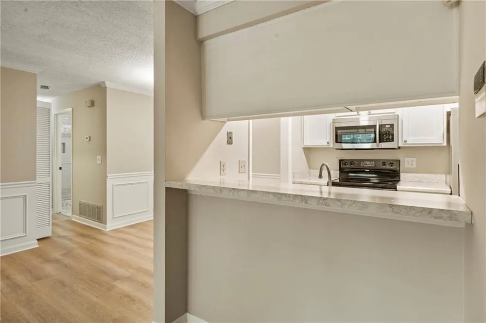 611 Barrington Hills Drive Sandy Springs, GA 30350
