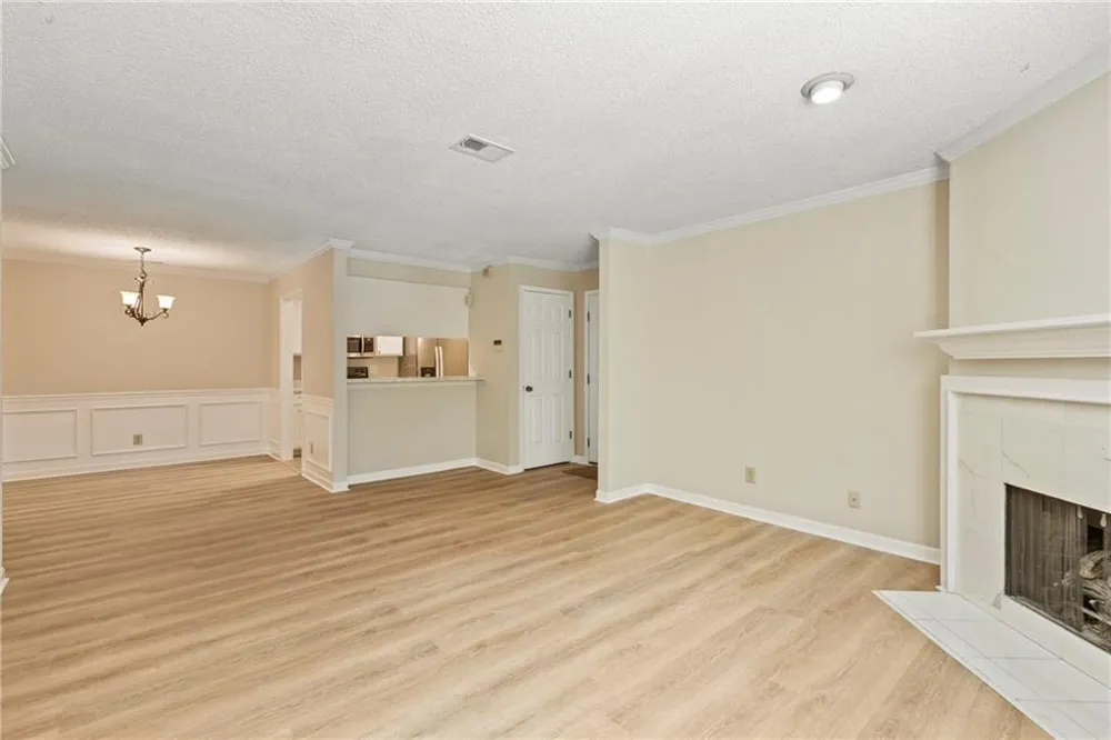 611 Barrington Hills Drive Sandy Springs, GA 30350