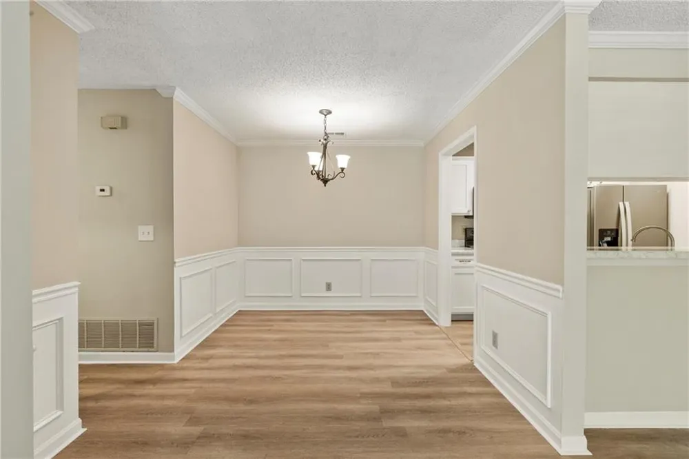 611 Barrington Hills Drive Sandy Springs, GA 30350